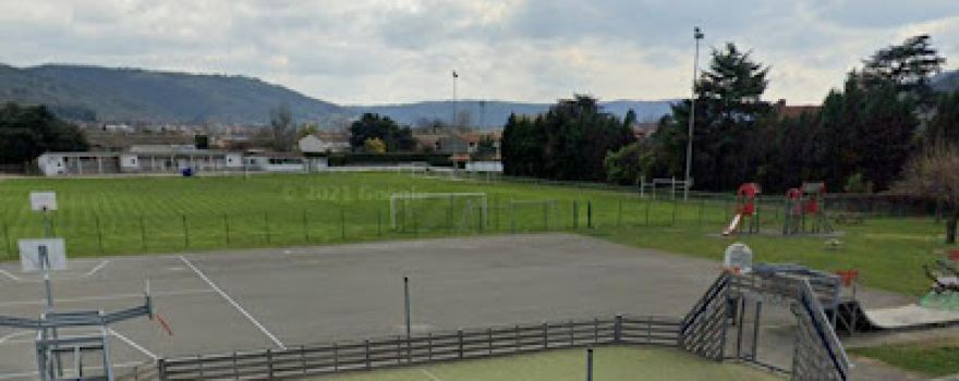 Stade de la rivière d'Ay