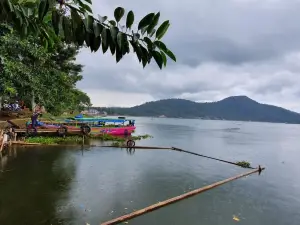 Obyek Wisata Waduk Darma