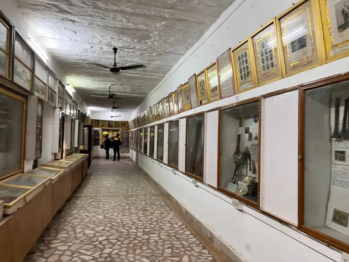Отели рядом с достопримечательностью «Desert Culture Centre»