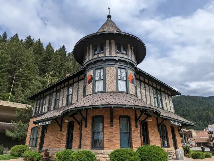 Hotels in Wallace
