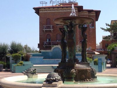 Fontana Delle Sirene