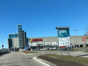 Centro Commerciale Meduna