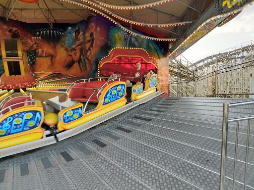 Niagara Amusement Park and Splash World at Fantasy Island