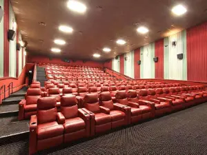 Marcus Country Club Hills Cinema