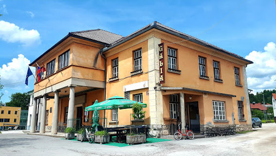 Narodni dom Logatec