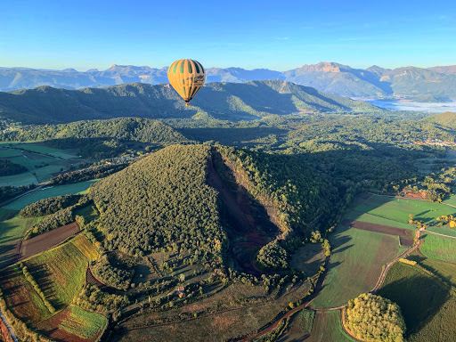 Vol de Coloms - Volar en globus a la Garrotxa