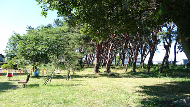 Hanaumimichihigashi Park