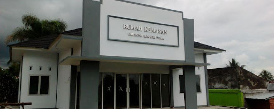 Kolam Renang Kemumu