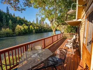 Rogue River Lodge