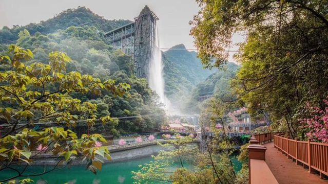 Yunmen Mountain Glass Bridge