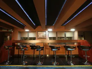 Hot Coffee house