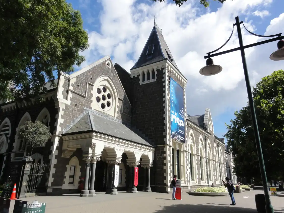 Các khách sạn gần Canterbury Museum