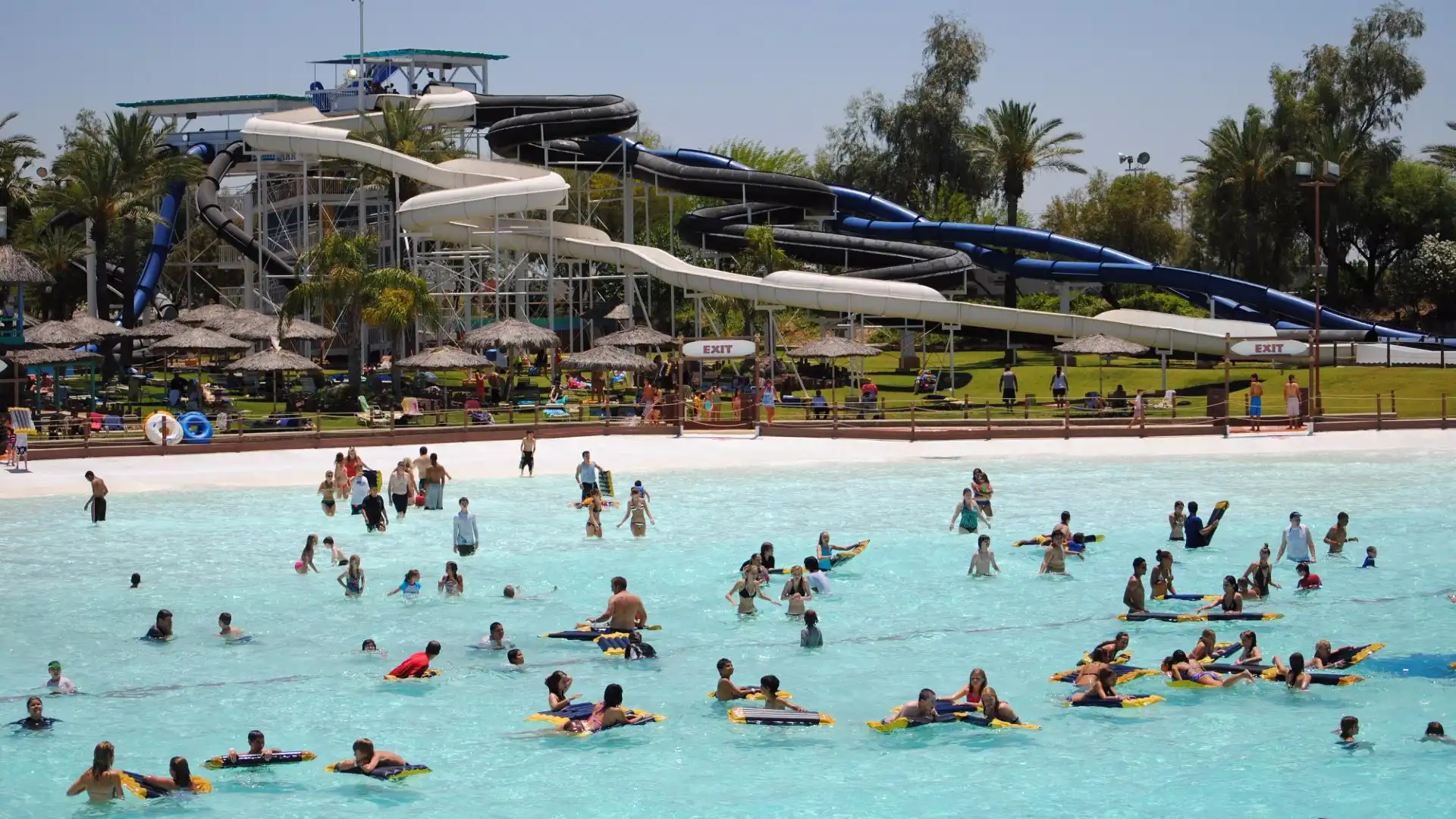 Hotels near Big Surf