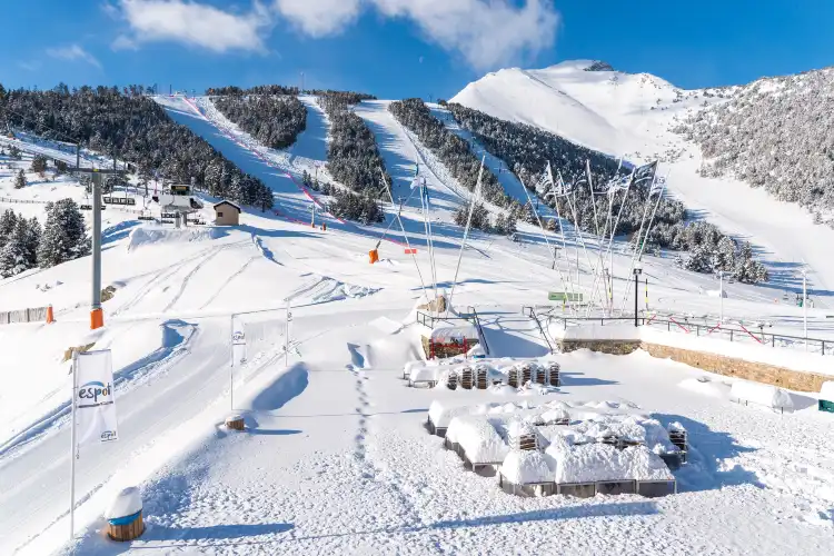 Hotels in Rialp