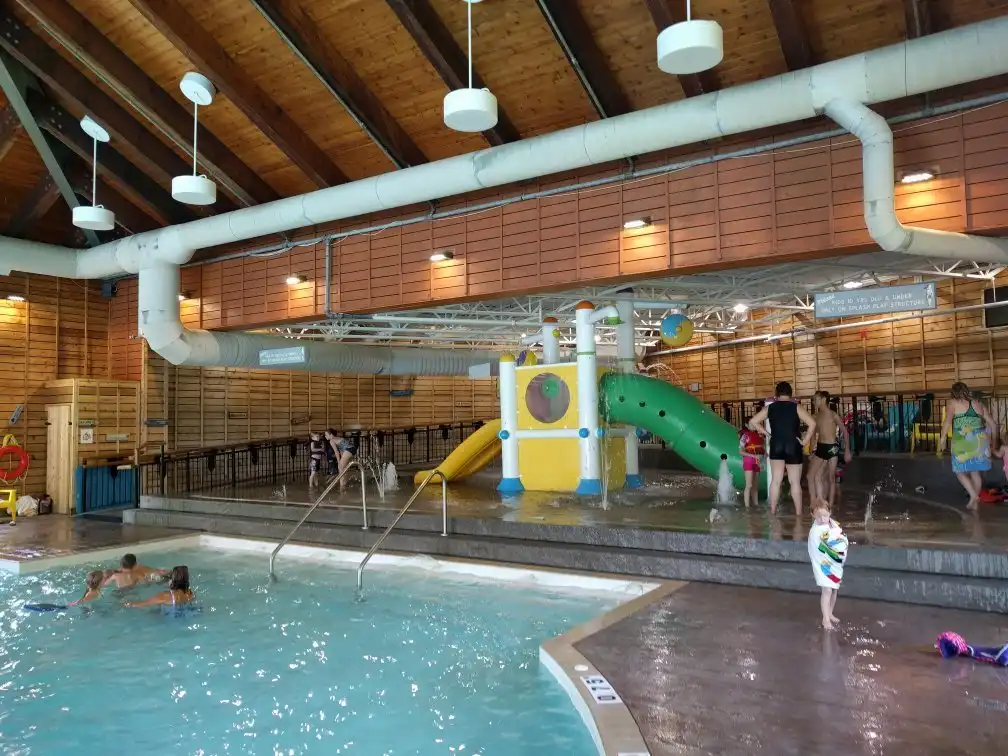 Hotels near Plunge! Aquatic Centre