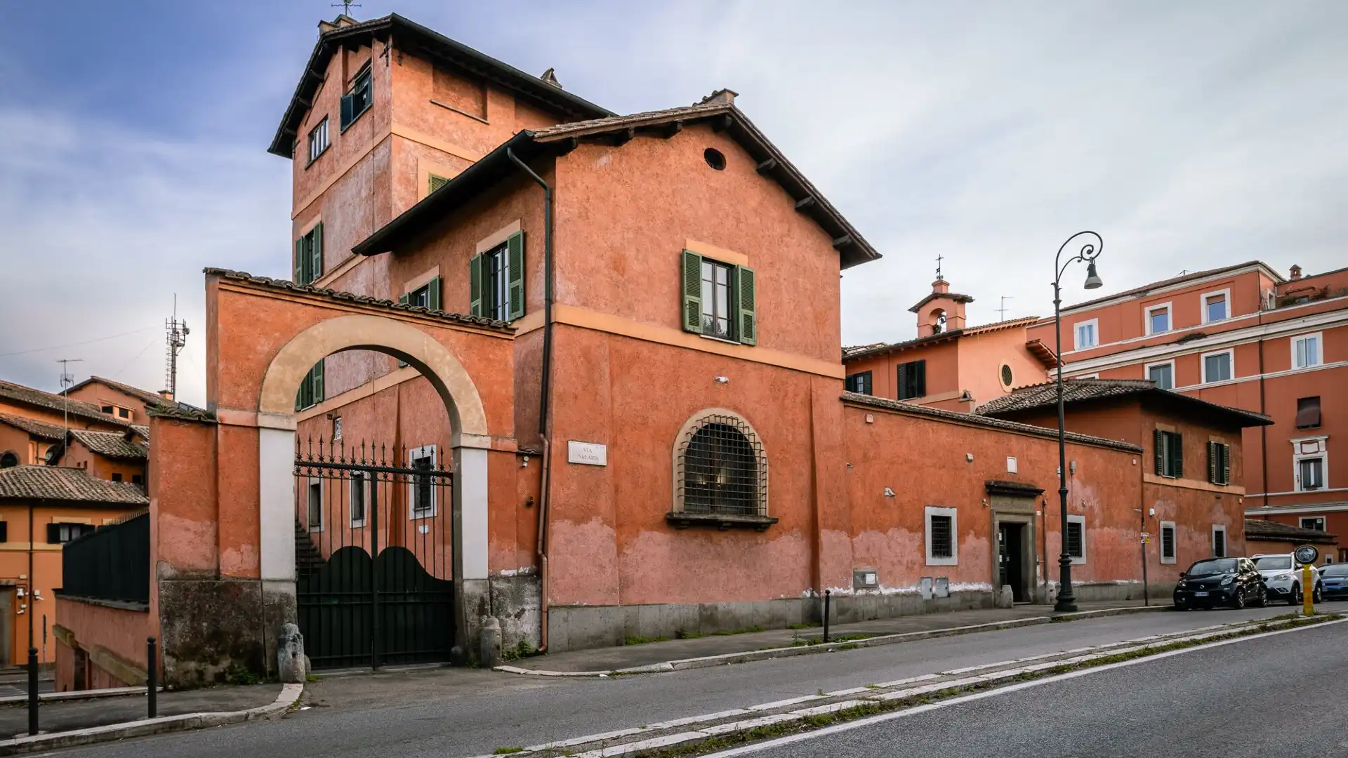 Hotels near Catacombe di Priscilla