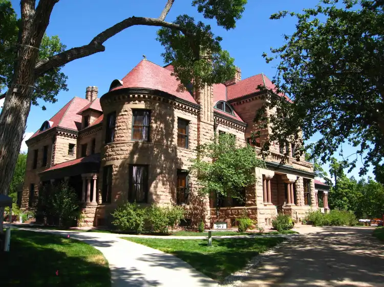 Pueblo