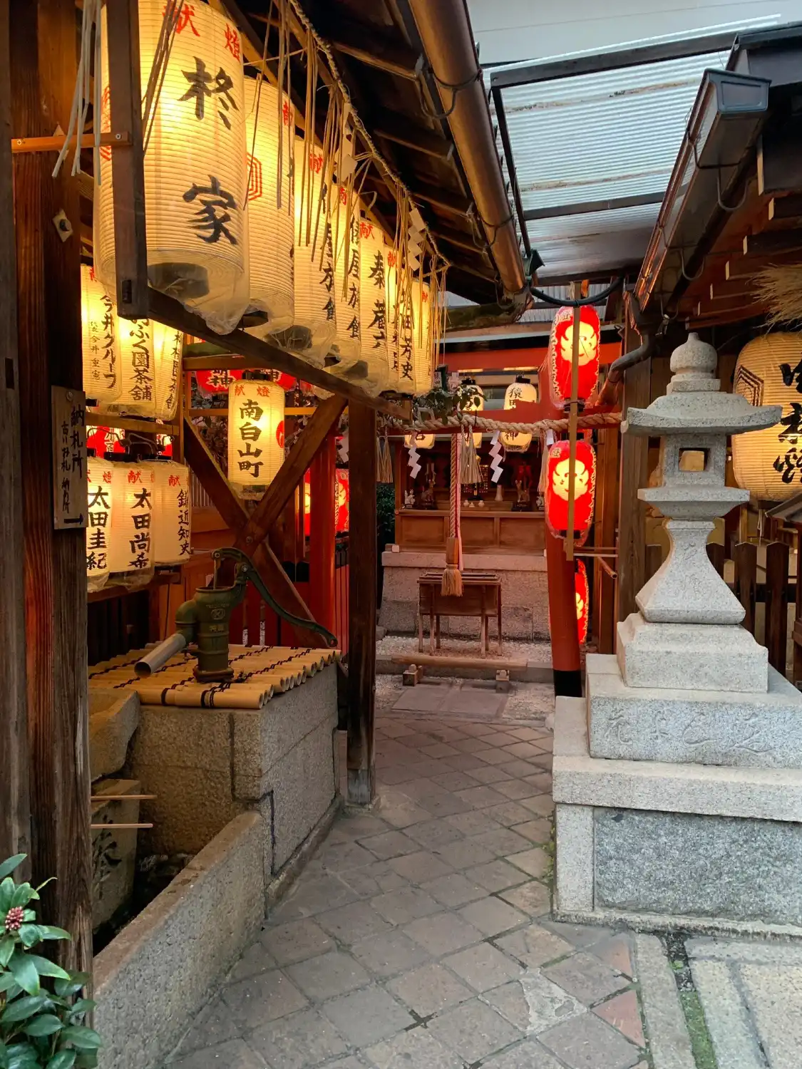 Hotels near Hakusan-jinja Shrine