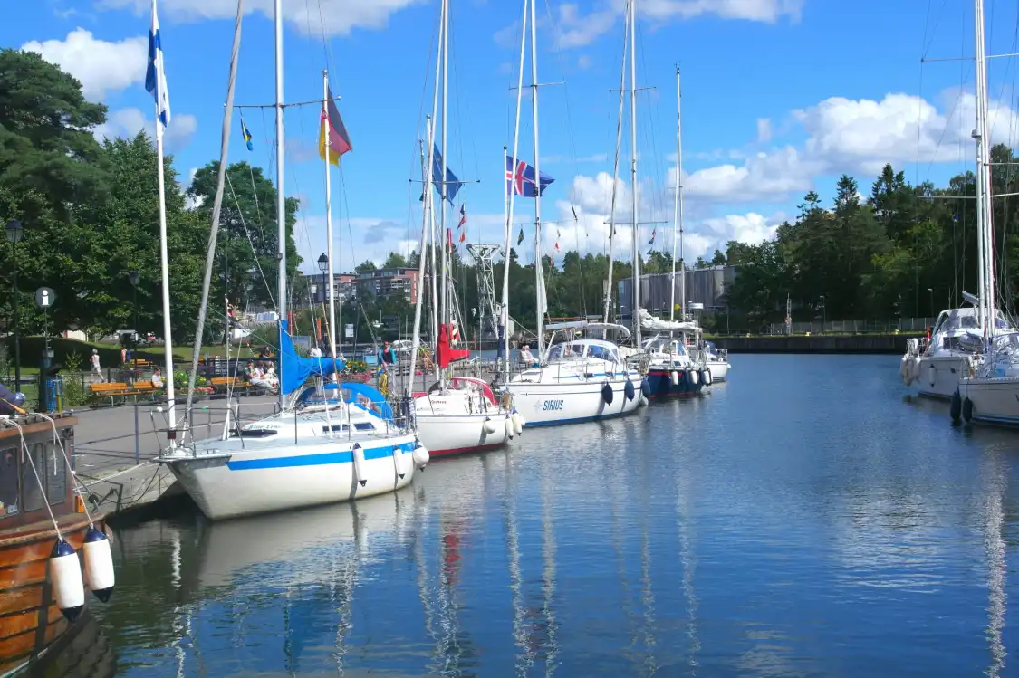 Hotels near Trollhatte Kanal