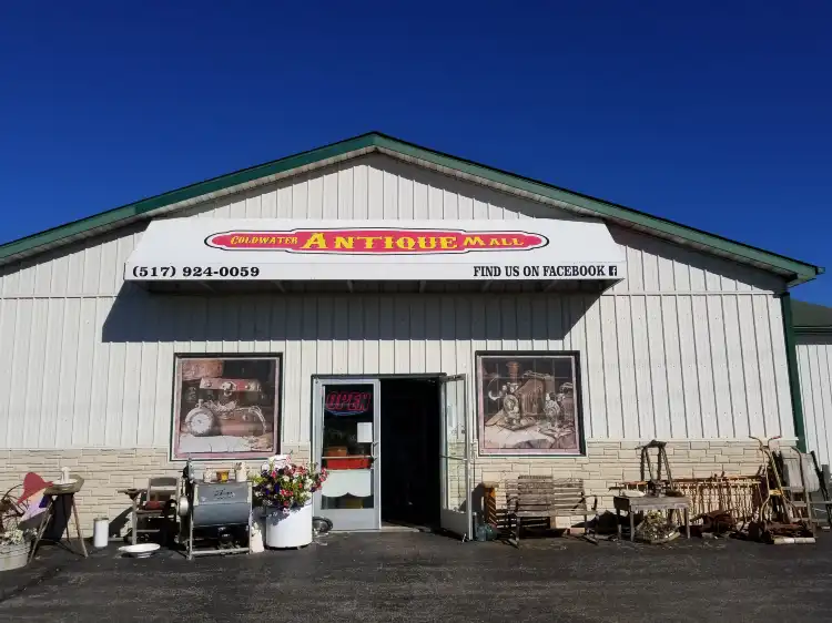 Hotels in Coldwater Township