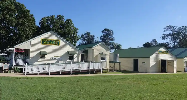 Hotels in Logan Village
