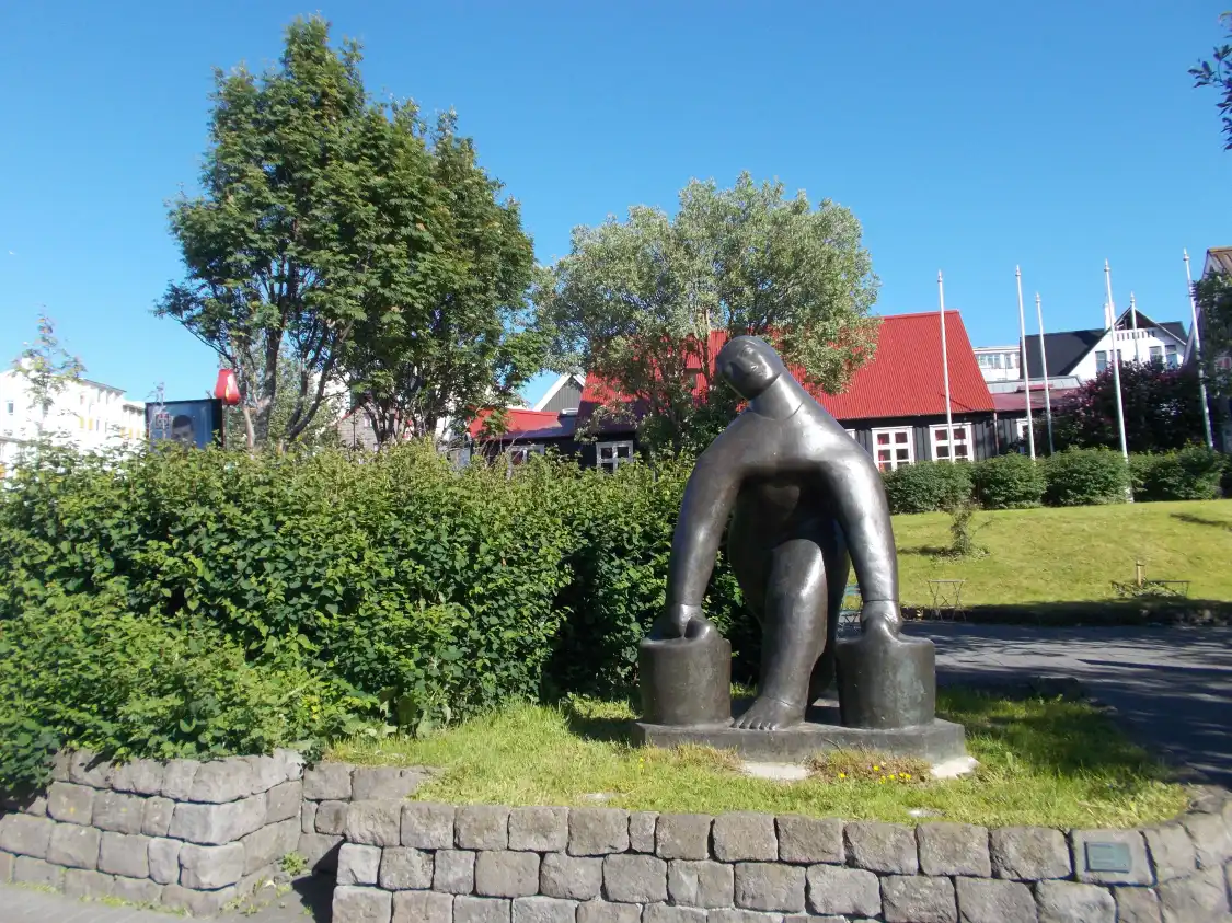 Hotel in zona Vatnsberinn (Water Carrier )