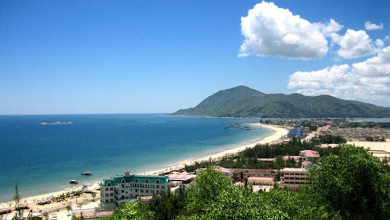 Bãi biển Thiên Cầm