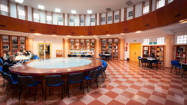 Municipal Public Library Juan Pablo Forner