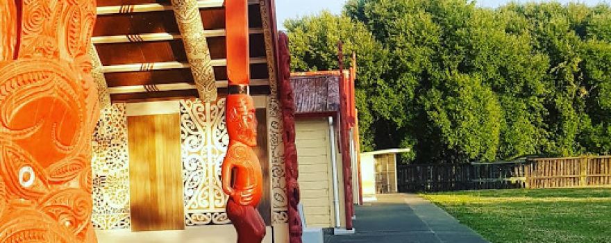 Manutuke Marae
