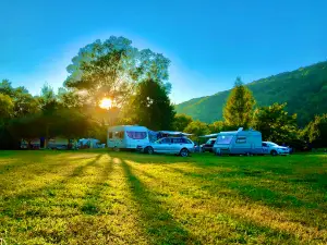 Mustang Camping