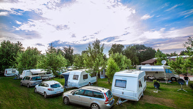 KAMP SLAPIĆ UGOSTITELJSKO KNJIGOVODSTVENI OBRT, IVAN MATAKOVIĆ, MREŽNIČKI BRIG BB.