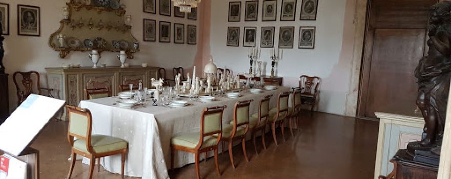 Labyrinth of Villa Pisani