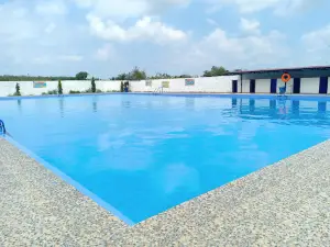 Kolam Renang Mega Permai