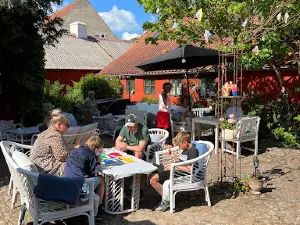 Snedkergaarden iscafe