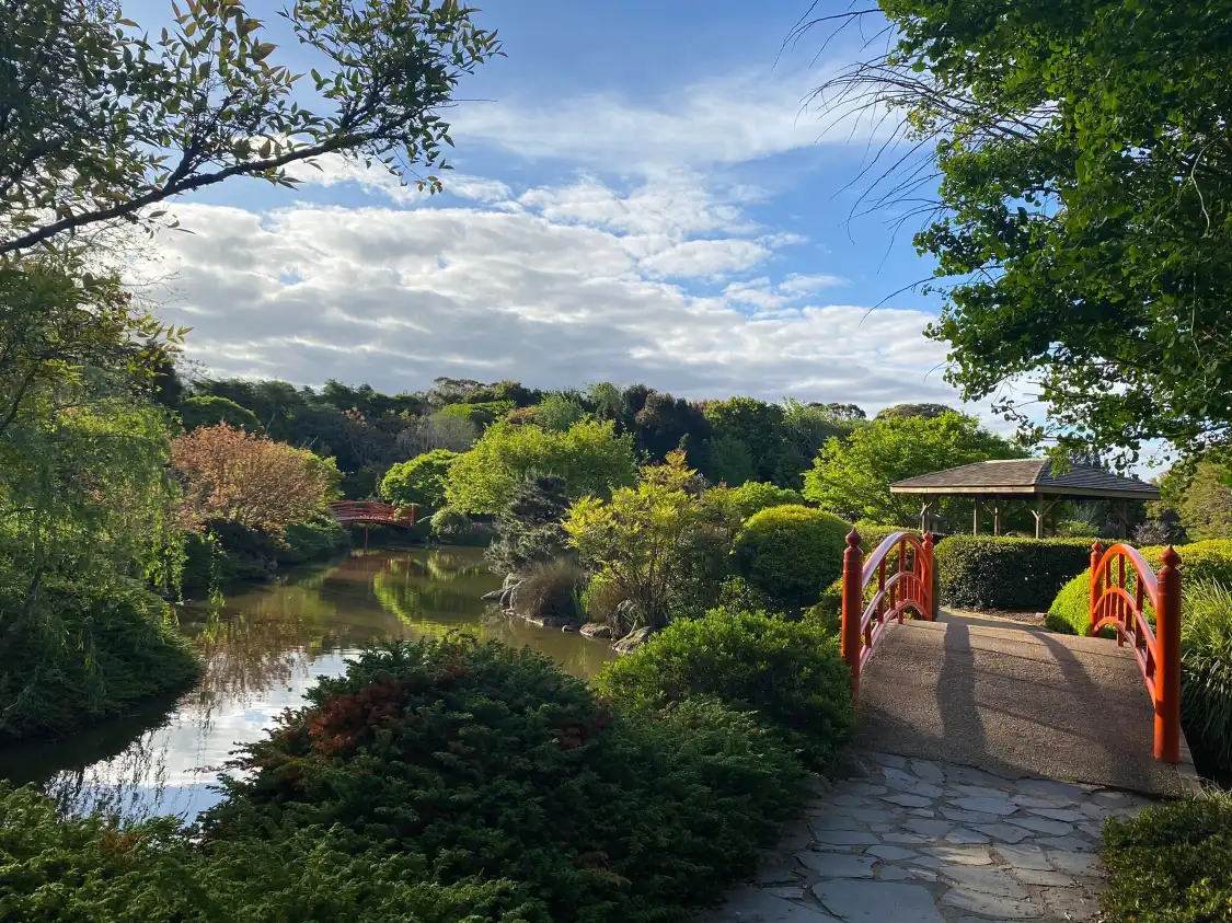 Hotels near UniSQ Japanese Garden QLD