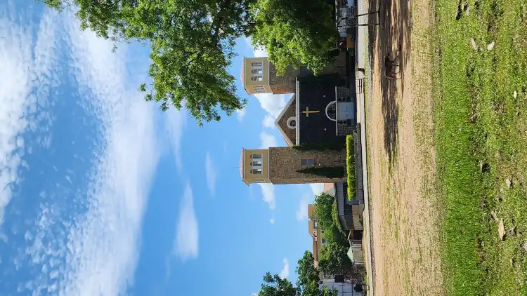 Hotels near All Saints Cathedral