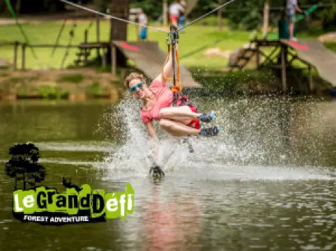 アクロブランシュ - ル・グラン・デフィ - サン＝ジュリアン＝デ＝ランド - バンデー公園