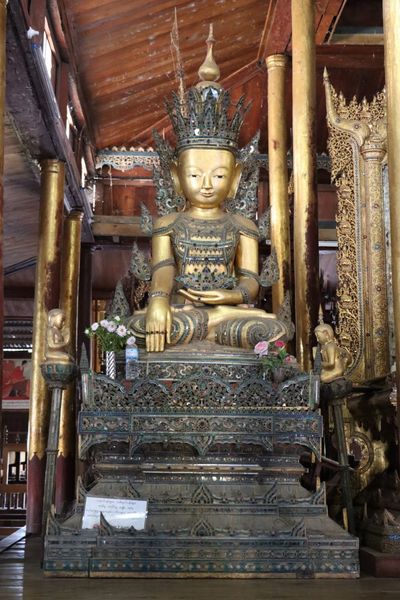 Nga Phe Chaung Monastery