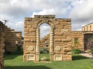 Grassroots Art Center