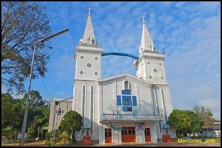 Hotels near Saint Anne’s Co-Cathedral, NongSaeng, Catholic Church