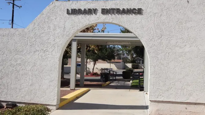 2_Lake Elsinore Library