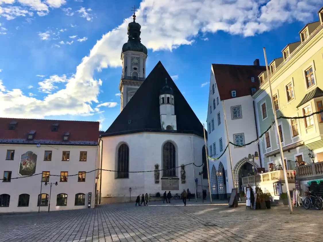 Pfarrkirche St. Georg附近的飯店