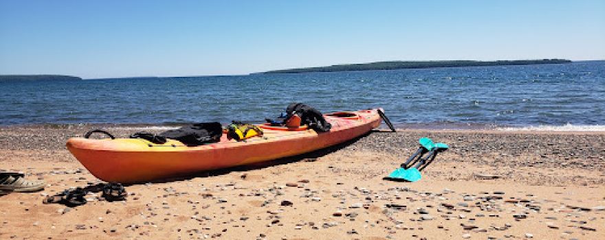 Apostle Islands Kayaking Rustic Makwa Den