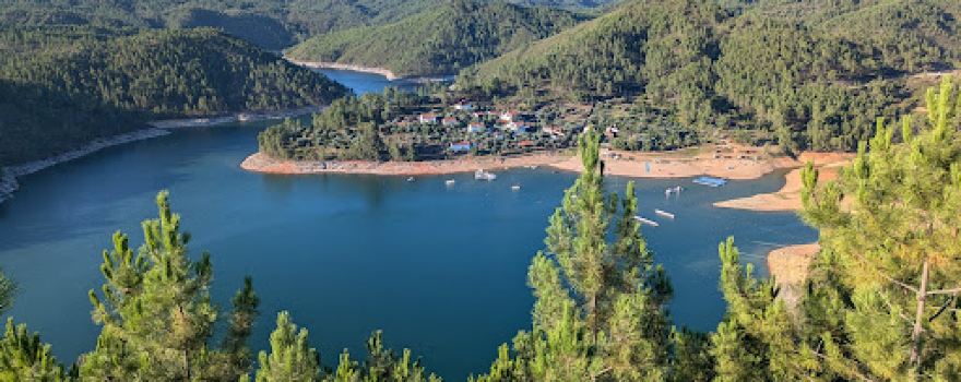 Fluvial beach Fernandaires