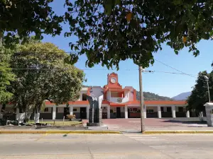 Casimiro Castillo, Garden City