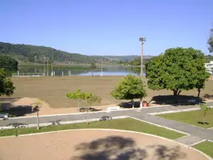 Parque Municipal Dr. Leopoldo Correa - Praia Popular