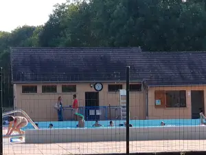 Piscine à Renaucourt