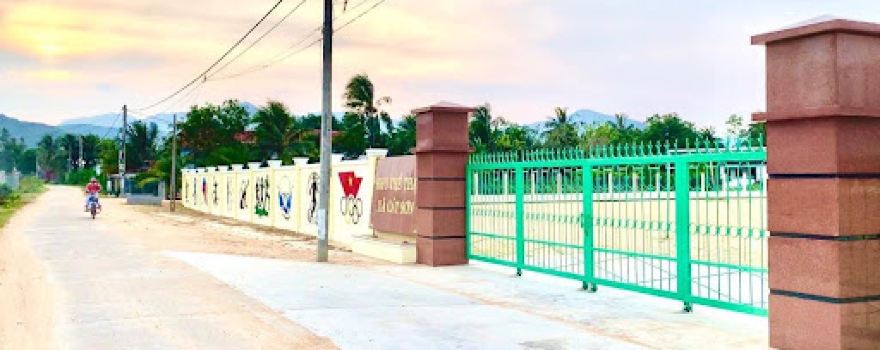 Nhà văn hoá thôn Hội Sơn