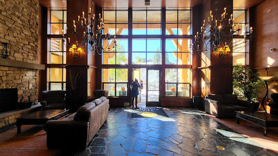 The Village Lodge Mammoth