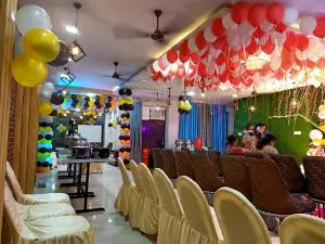 THE GOLDEN SCOOP RESTAURANT AND PARTY HALL